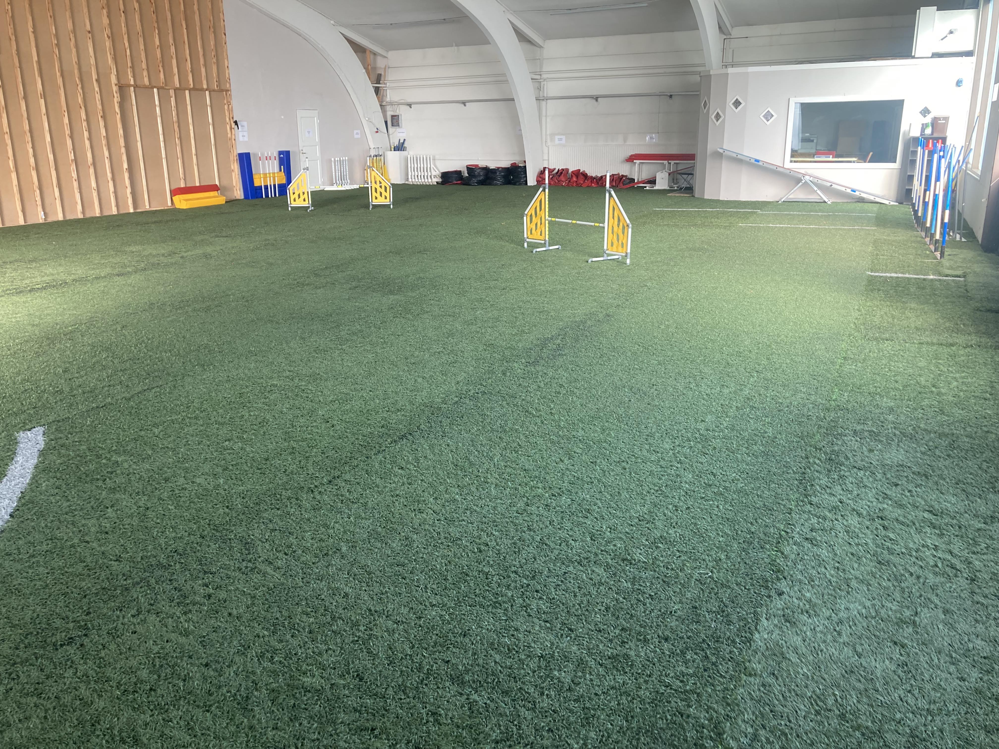 Taito-kenttä (320 m²)