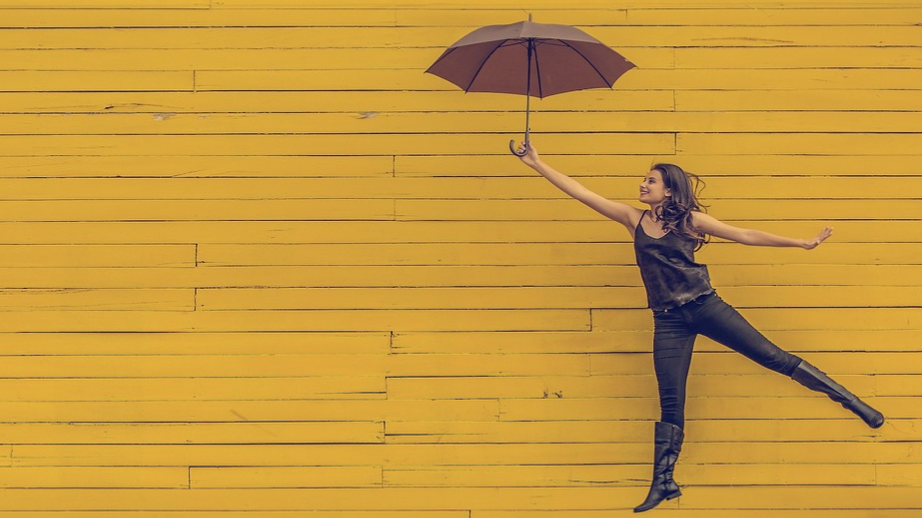 HIERONTAA KOKO VUODEKSI