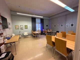 Estery-talon sininen huone, noin 20 hlöä