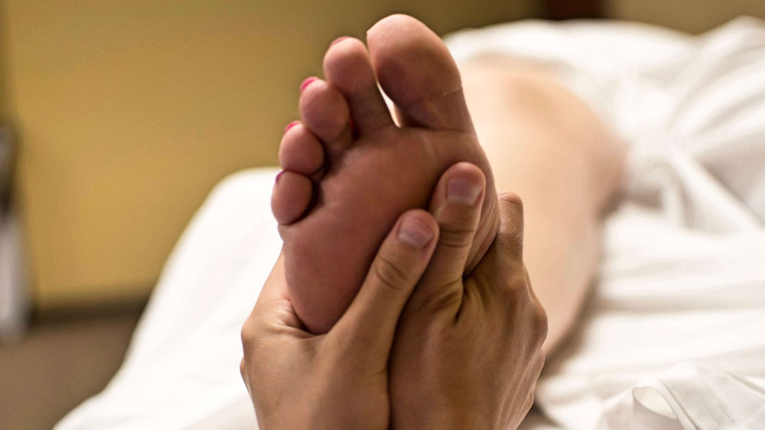 LAHJAKORTTI hierontaan