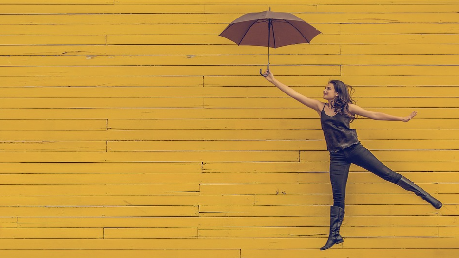 HIERONTAA KOKO VUODEKSI